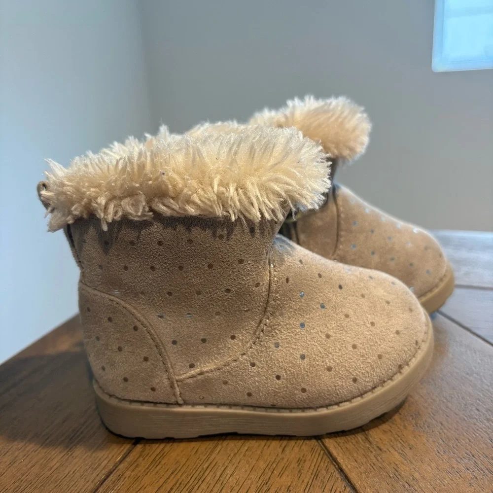 Cat & Jack Tan Kids Boots Size 4